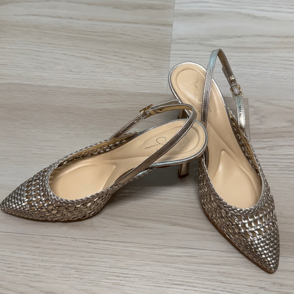 Elegant Gold Slingback Heels by Jessica Simpson size 7 - Picture 4 of 4